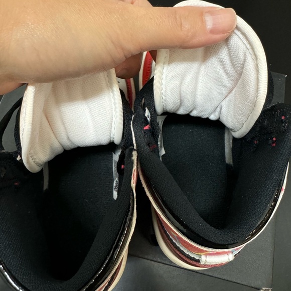 Marvel X Jordan 1 Retro high OG “next chapter” - Picture 4 of 5